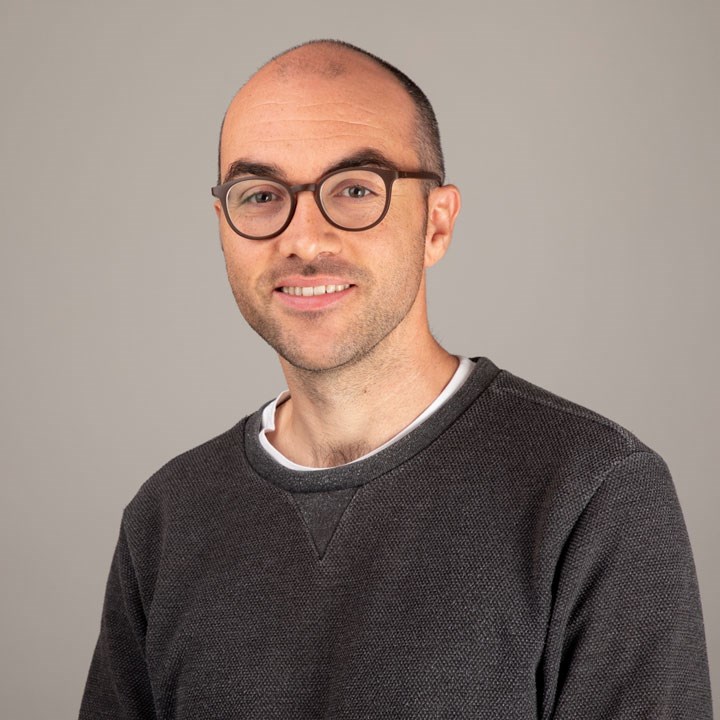 Portrettfoto av mannlig kartverks-ansatt