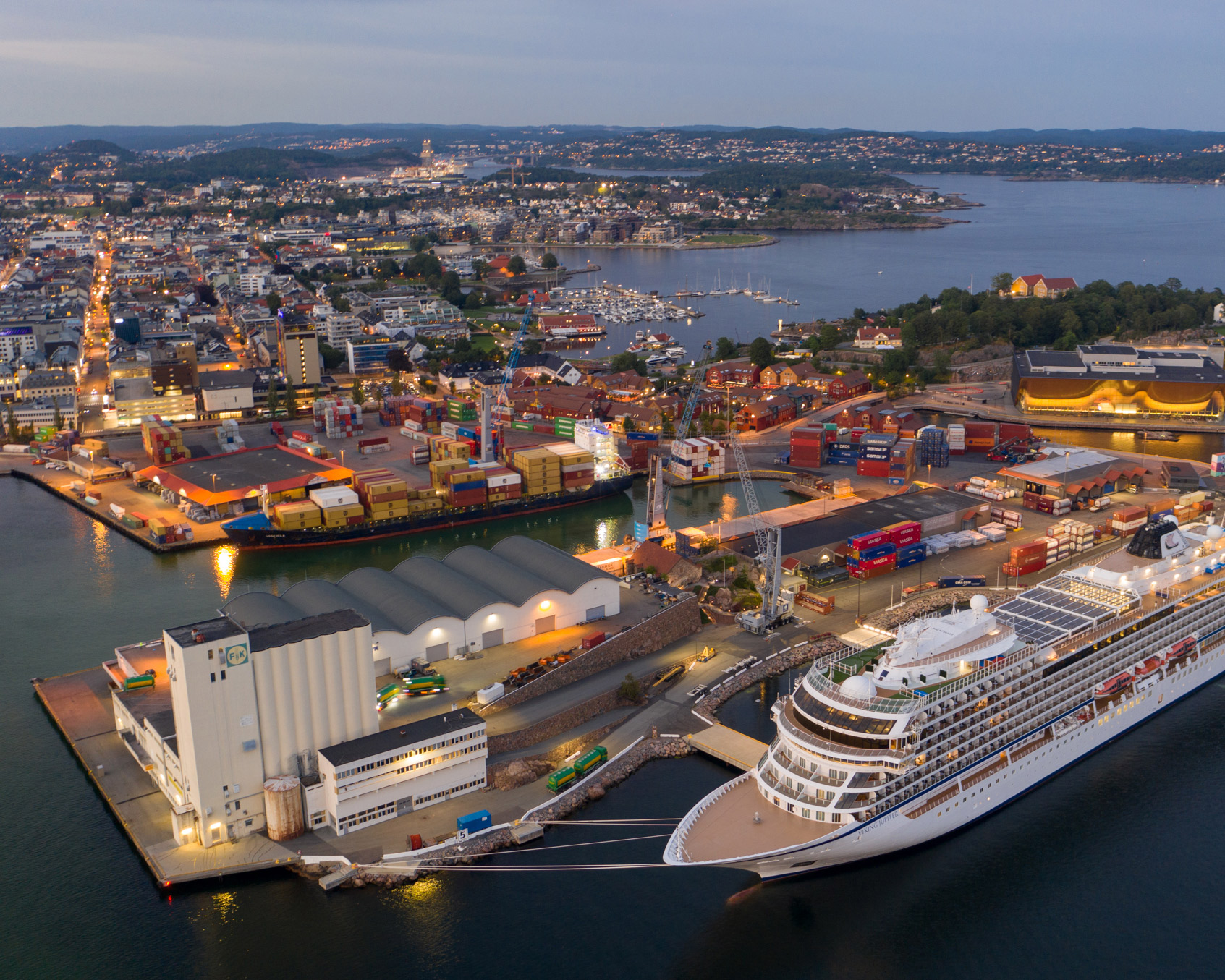 Flyfoto av Kristiansand havn. Foto: Trygve Emil Tønnesen